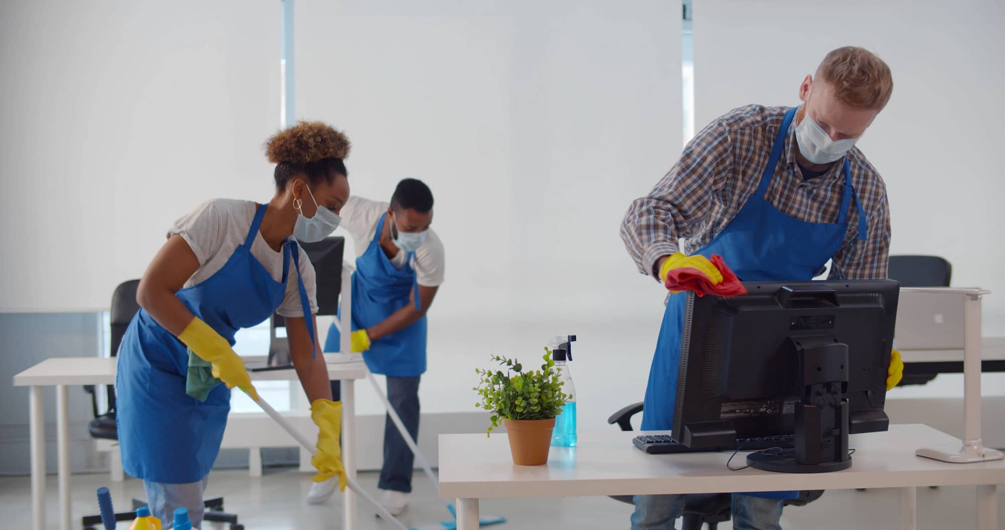 what-is-the-difference-between-a-day-porter-and-a-janitor-tidy-ninjas